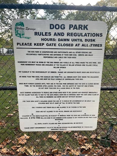 Large Dog Park – dog park in Willow Springs, IL